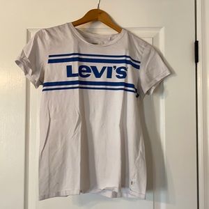 Women’s Levi’s T-Shirt